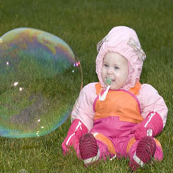 best-bubble-party-outside-baby-bubble