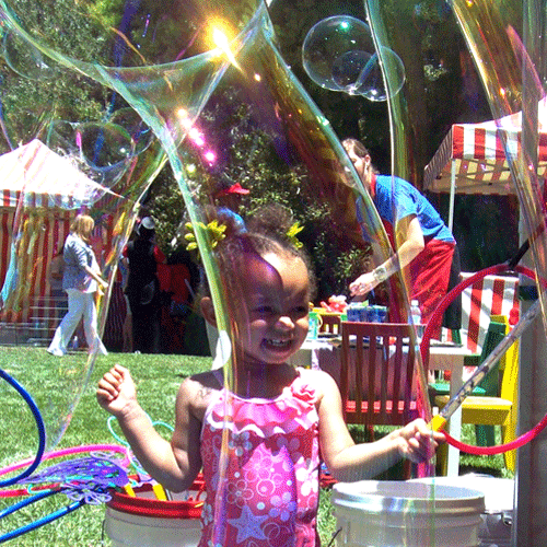 best-bubble-parties-little-girl-outside